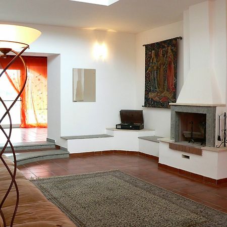Agriturismo Il Casale Delle Ginestre فيوميتشينو المظهر الخارجي الصورة