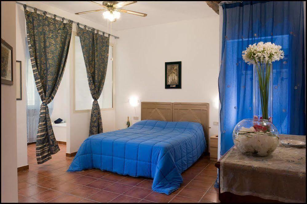Agriturismo Il Casale Delle Ginestre فيوميتشينو المظهر الخارجي الصورة
