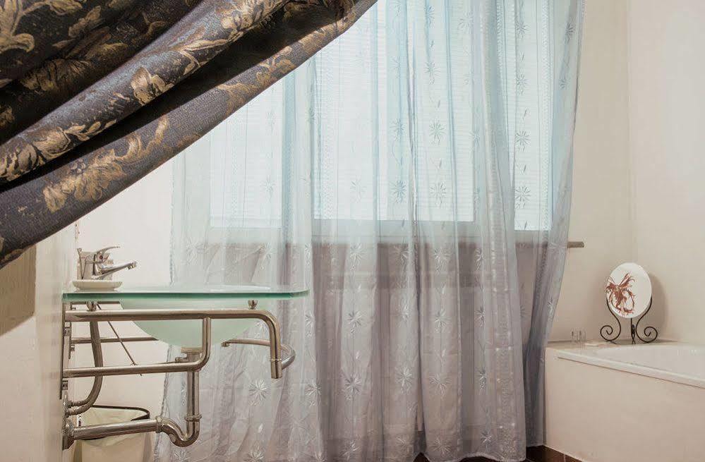 Agriturismo Il Casale Delle Ginestre فيوميتشينو المظهر الخارجي الصورة
