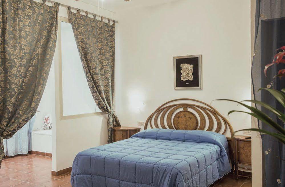 Agriturismo Il Casale Delle Ginestre فيوميتشينو المظهر الخارجي الصورة