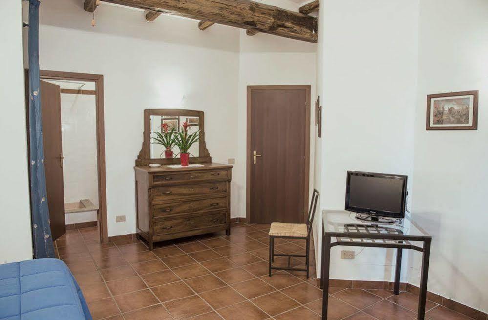 Agriturismo Il Casale Delle Ginestre فيوميتشينو المظهر الخارجي الصورة