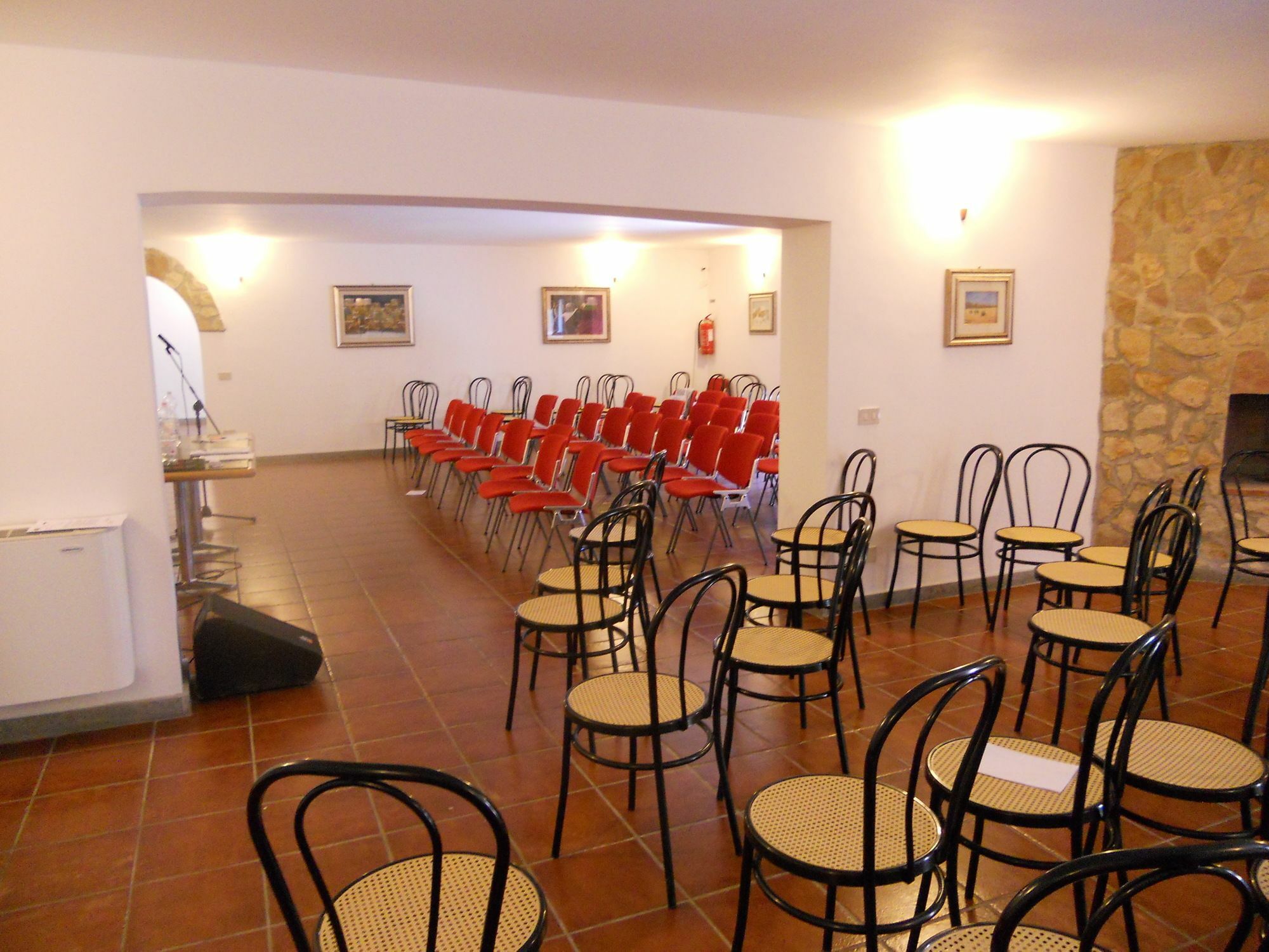 Agriturismo Il Casale Delle Ginestre فيوميتشينو المظهر الخارجي الصورة